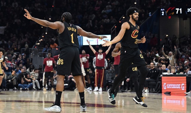 亚洲足球-厨神！哈登14助攻1/5挡拆烹满汉全席 柱石阿伦复出骑士实力提档